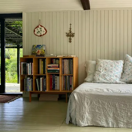 Bright And Colourful Summer House In Kulhuse