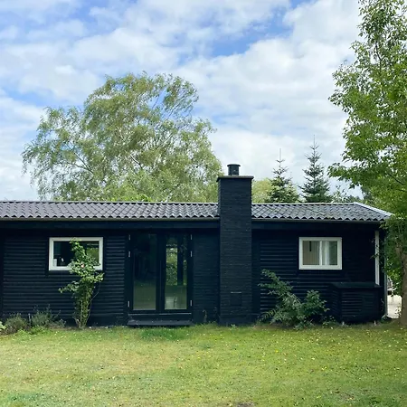 Bright And Colourful Summer House In Kulhuse Ferienhaus *